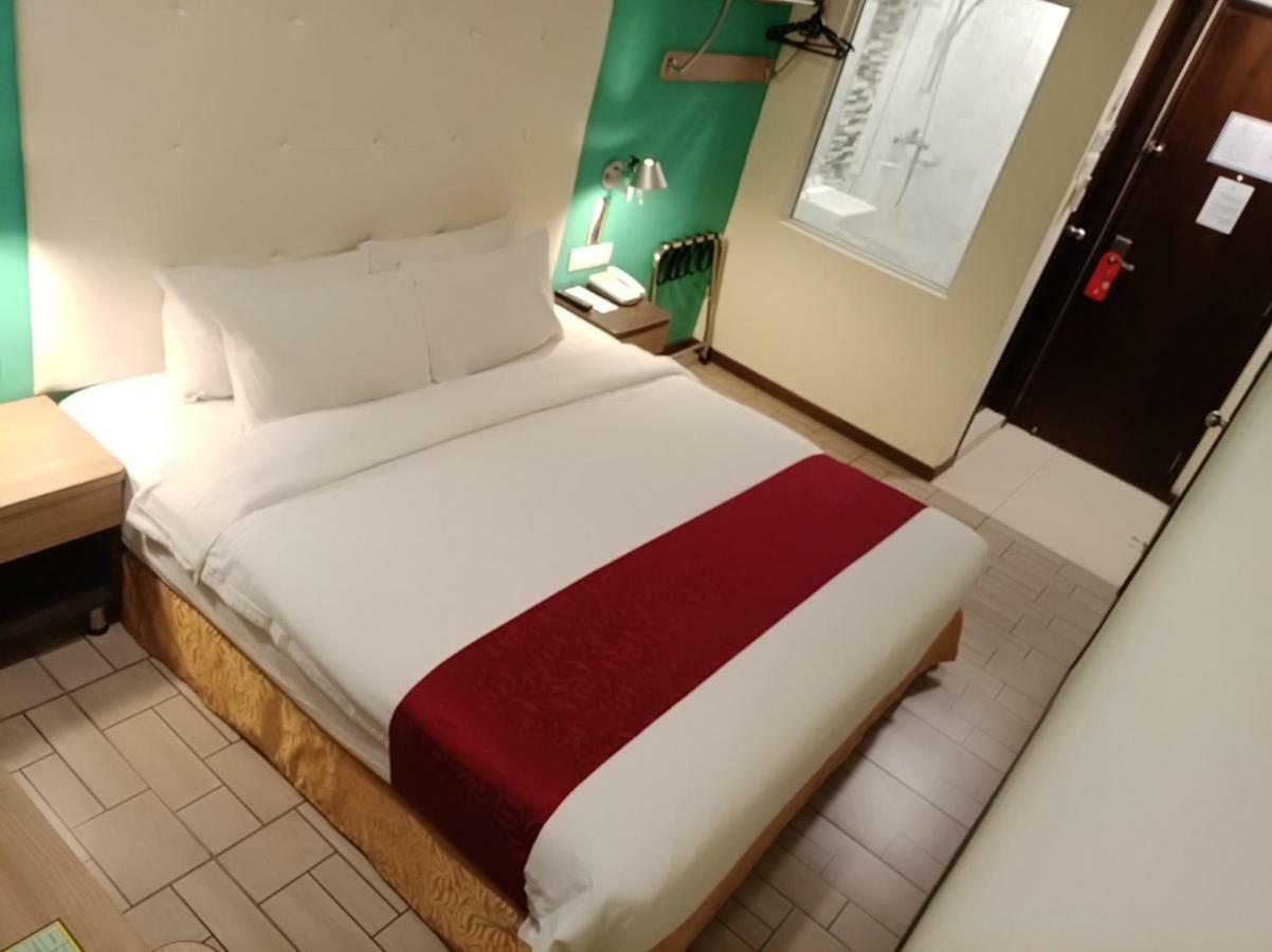 Lumut Suites Extérieur photo