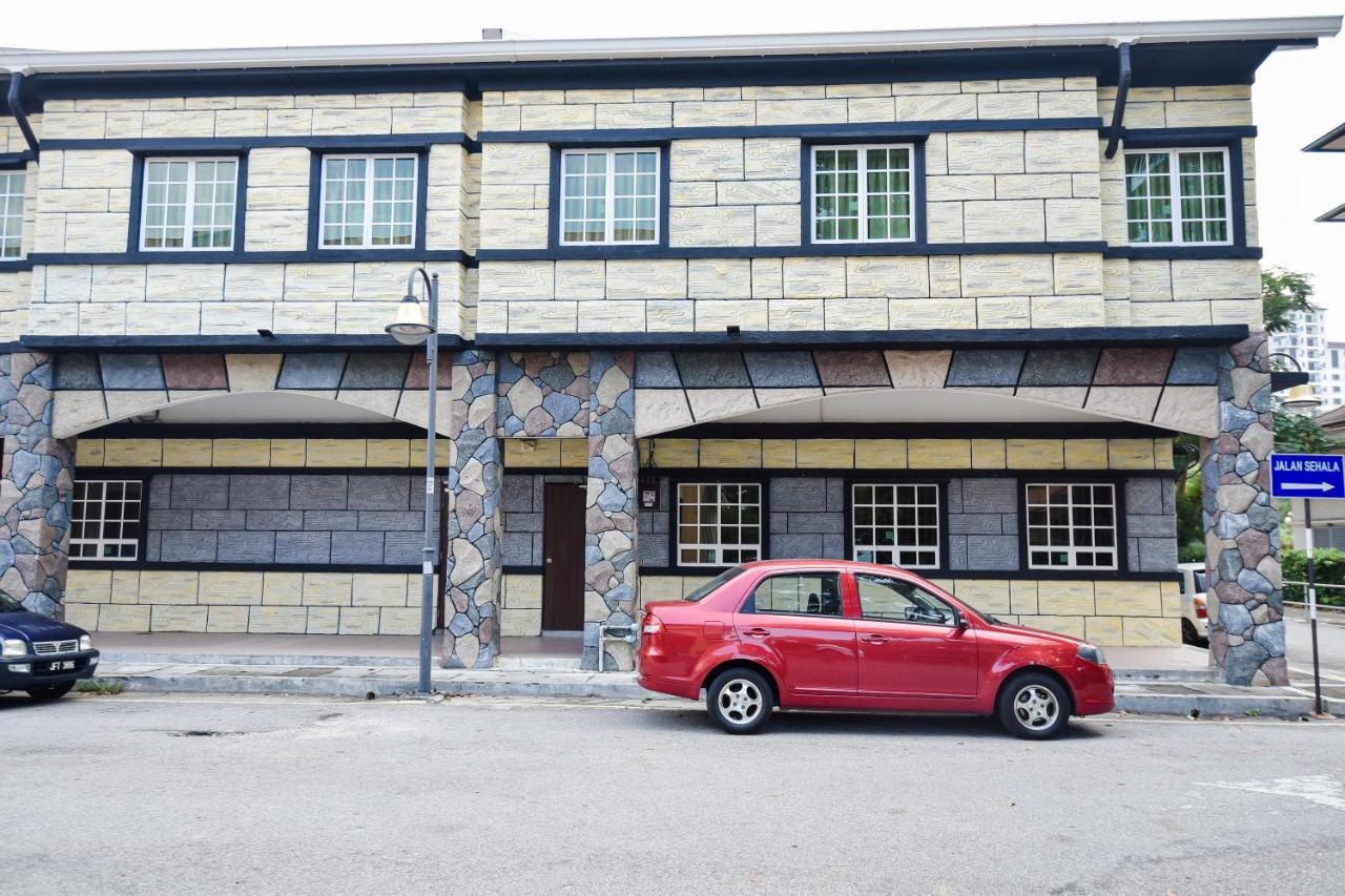 Lumut Suites Extérieur photo
