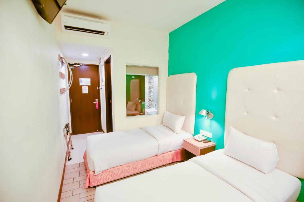 Lumut Suites Extérieur photo
