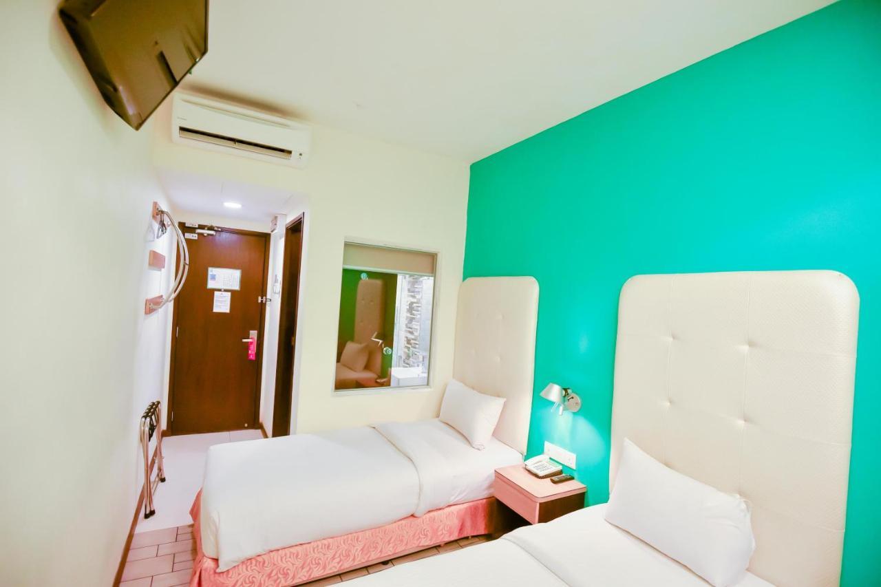 Lumut Suites Extérieur photo