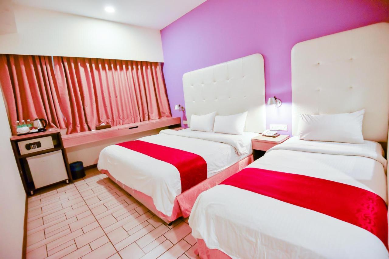 Lumut Suites Extérieur photo